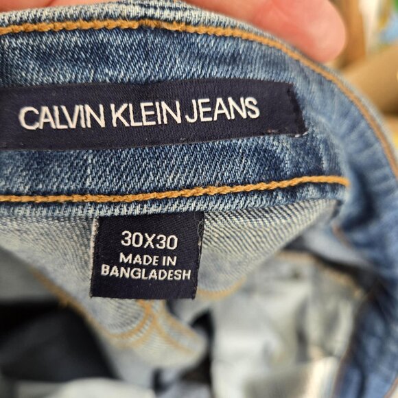 Calvin Klein jeans, size 30x30, slim fit, mid-rise - Picture 4 of 4
